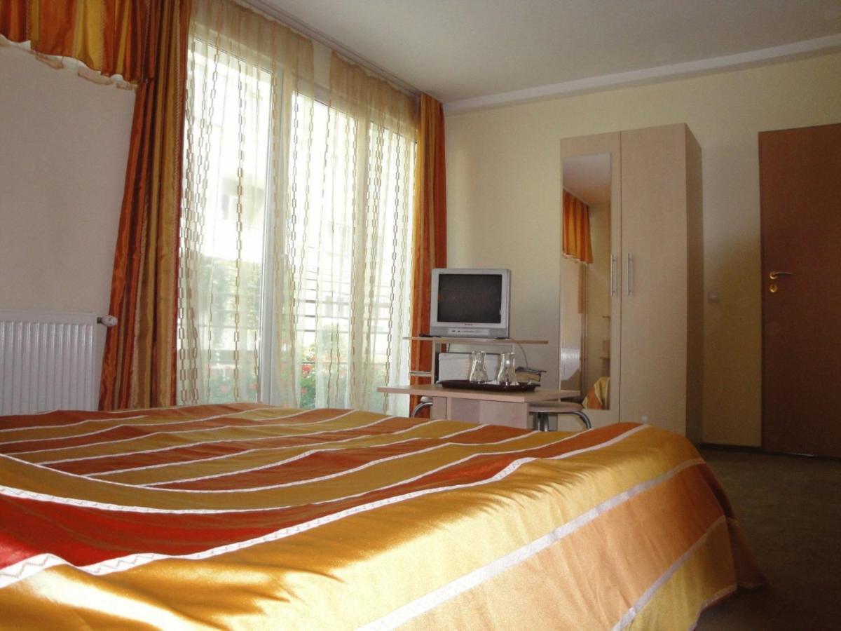 Suri Guesthouse Braşov Quarto foto