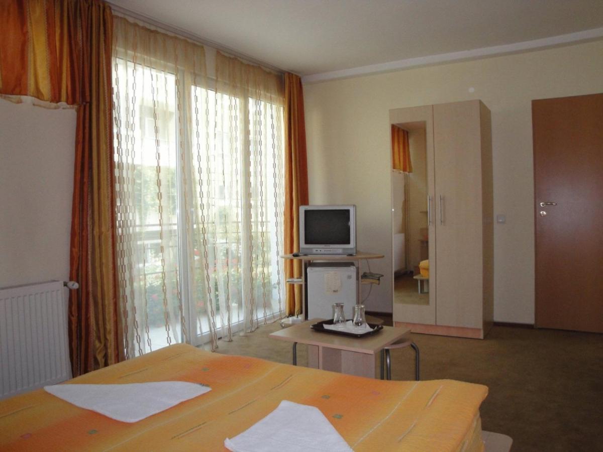 Suri Guesthouse Braşov Quarto foto